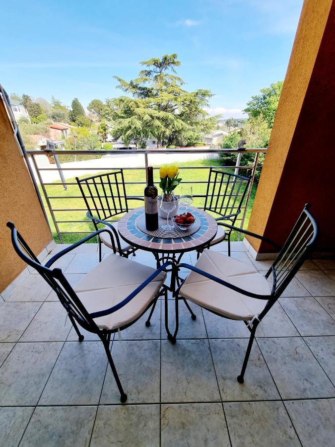 Ferienwohnung App Oleander Umag Exterior foto