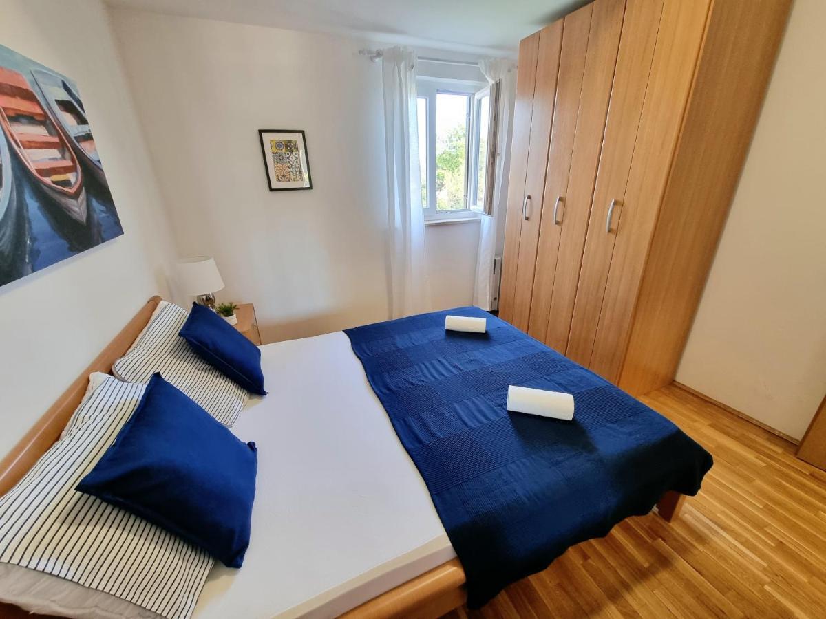 Ferienwohnung App Oleander Umag Exterior foto